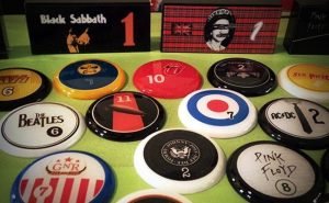 JOGO DE BOTÃO DE BANDAS DE ROCK