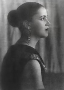 TARSILA SO AMARAL 
