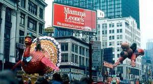 Tradicional parada e os balões do Dia de Ação de Graças da Macy’s