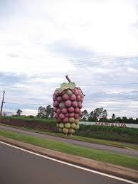 Monumento Cacho de Uva - Marialva (PR)