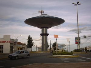 Estátuas e monumentos curiosos 2 
