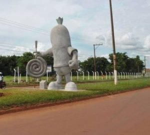 Estátuas e monumentos curiosos 6